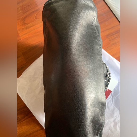 Chanel Ultimate soft leather Bag - Picture 7 of 9